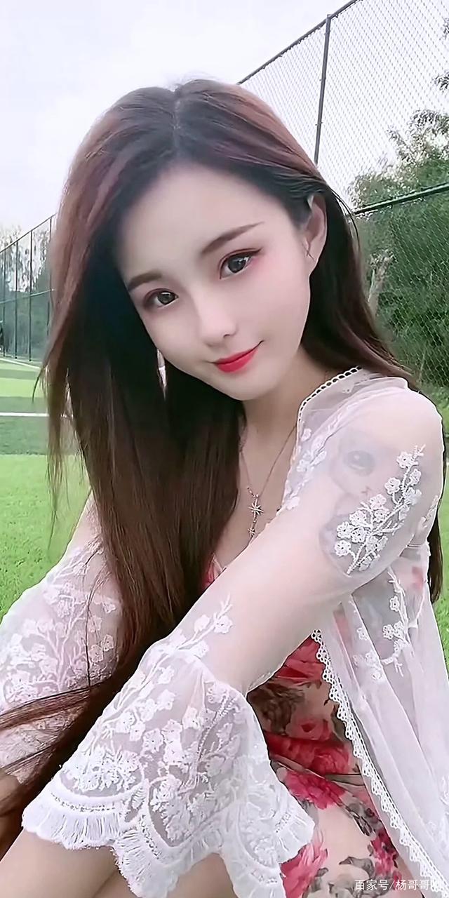 阿勒泰榆林私人伴游章紫曦