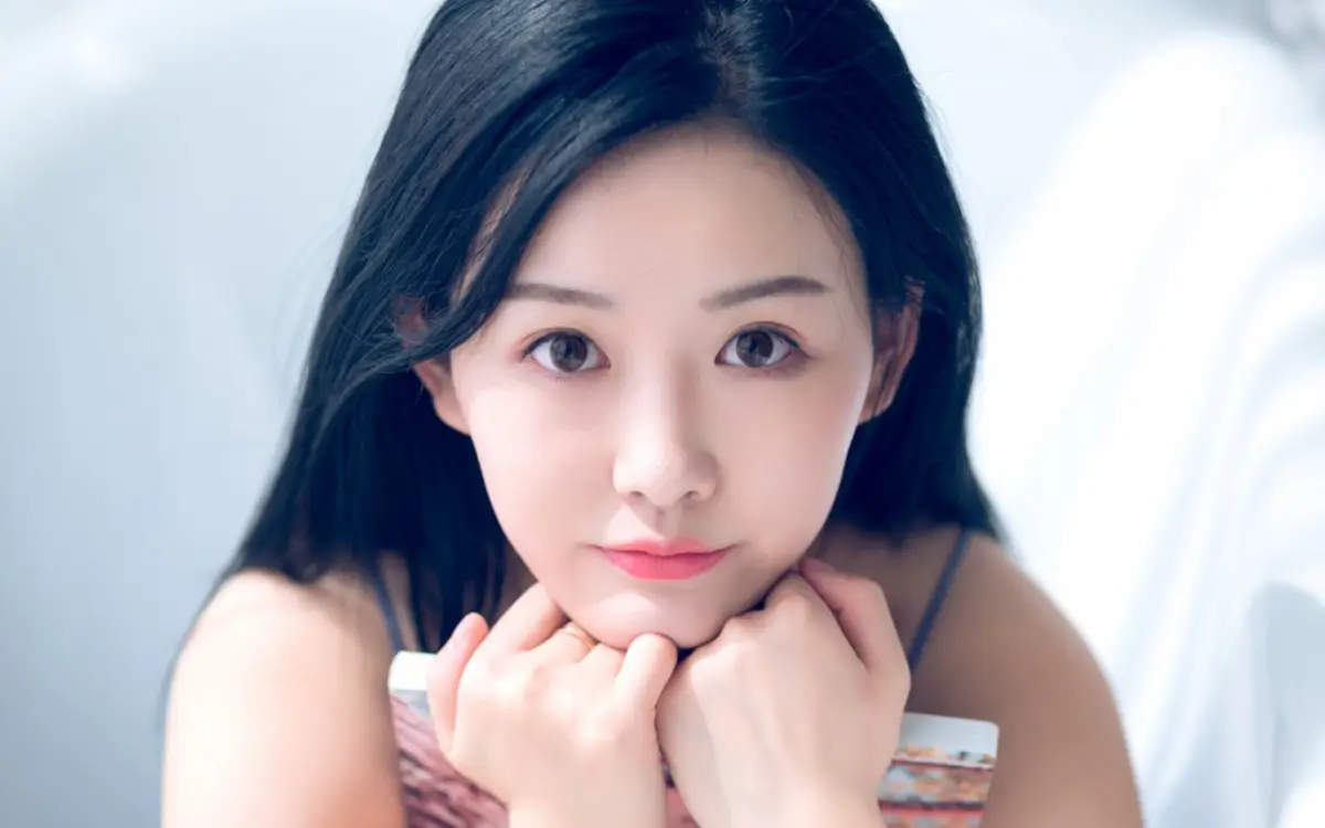 阿勒泰哈尔滨私人伴游燕子