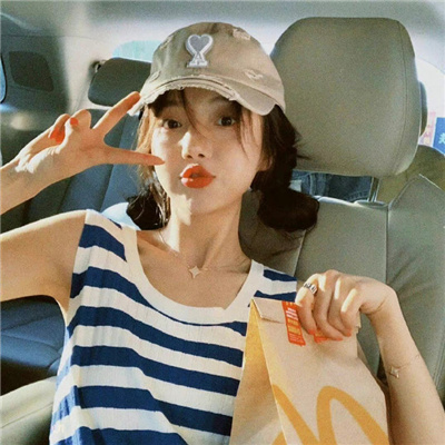 阿勒泰伴游女生铎忆柏的资料
